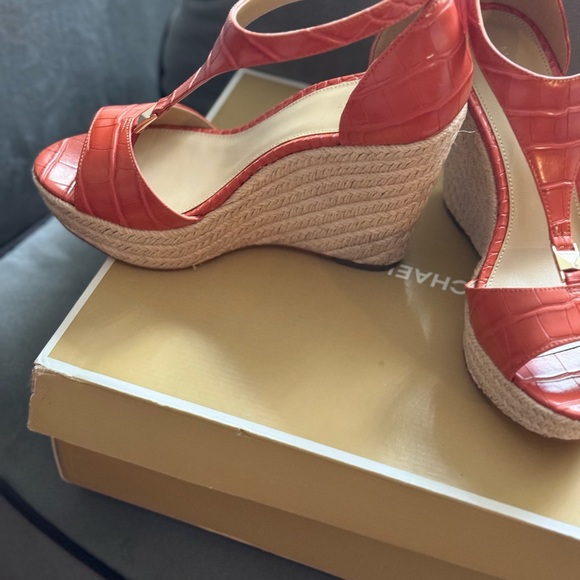 MICHAEL KORS SANDALS - Picture 5 of 5